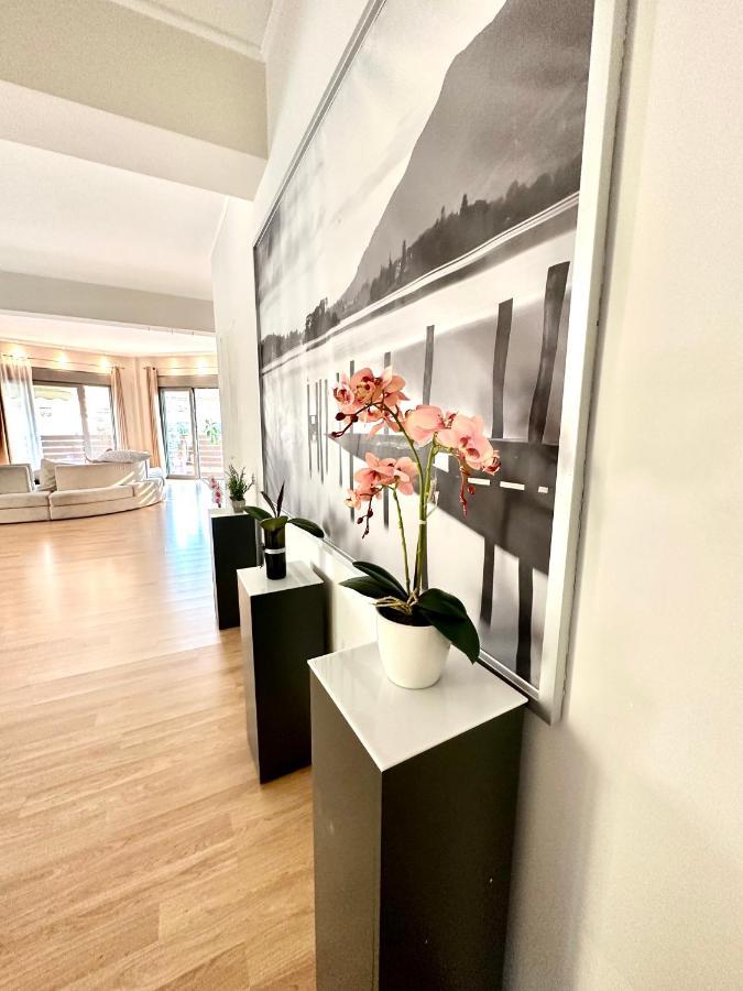 Cozy Apartment With Parking Near The City Center Atenas Exterior foto