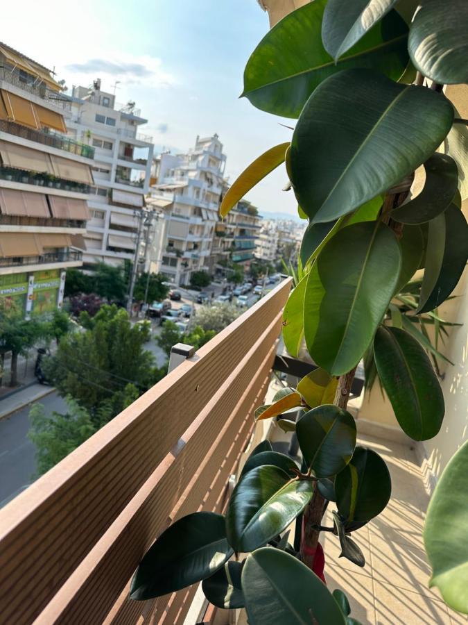 Cozy Apartment With Parking Near The City Center Atenas Exterior foto