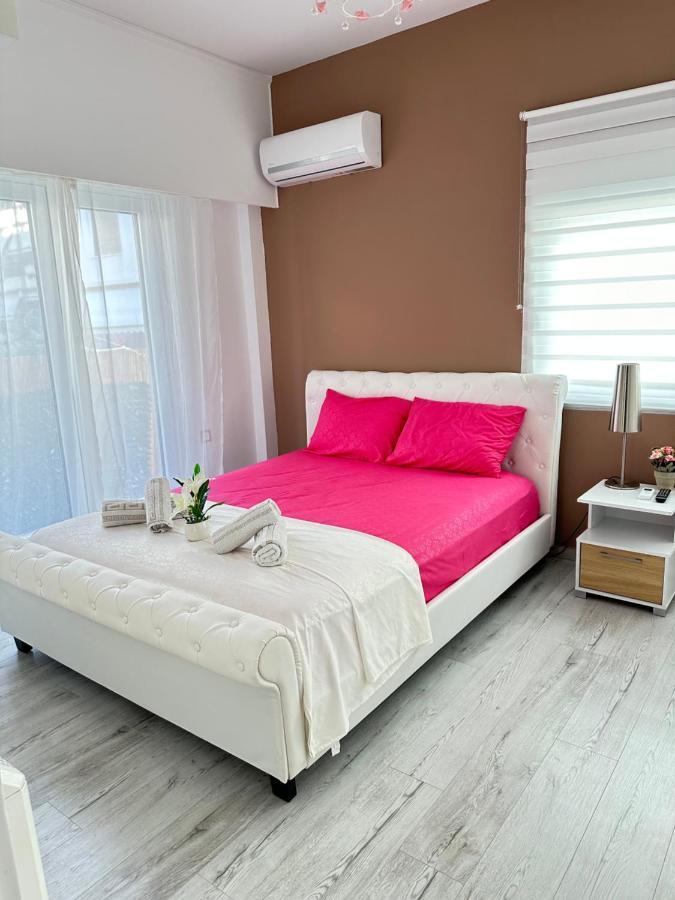 Cozy Apartment With Parking Near The City Center Atenas Exterior foto