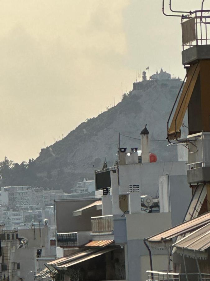 Cozy Apartment With Parking Near The City Center Atenas Exterior foto